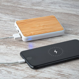 POWER BANK BAMBOO.jpg